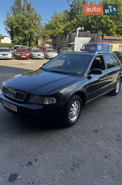 Универсал Audi A4 1998 в 