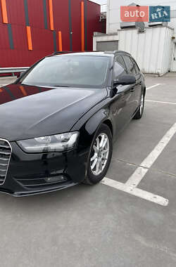 Универсал Audi A4 2012 в 