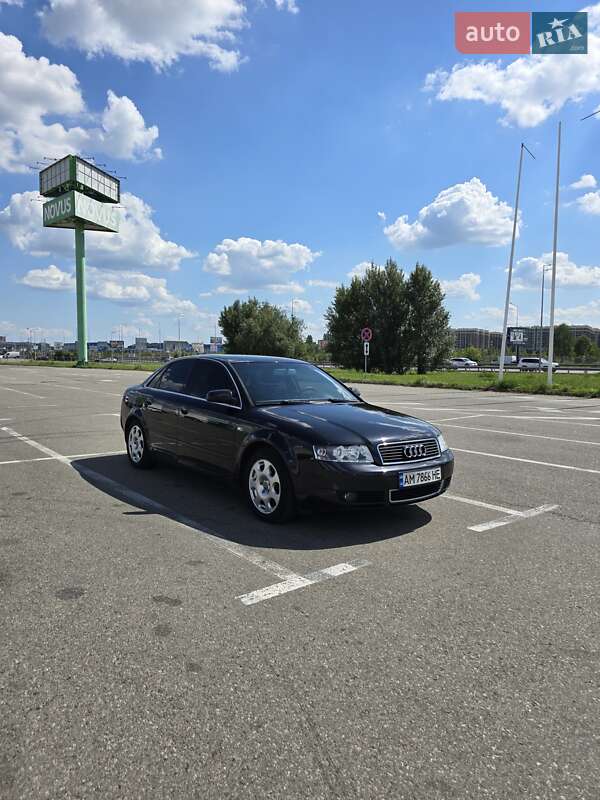 Седан Audi A4 2003 в Киеве