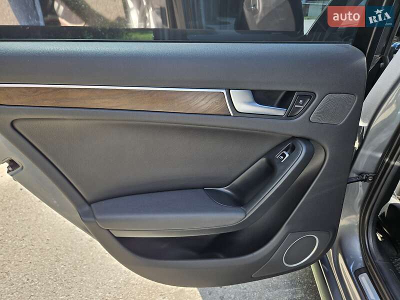 Седан Audi A4 2015 в Полтаве