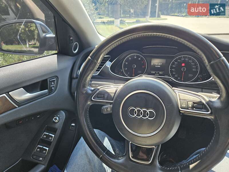 Седан Audi A4 2015 в Полтаве