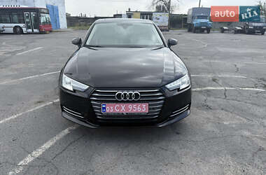 Седан Audi A4 2016 в 