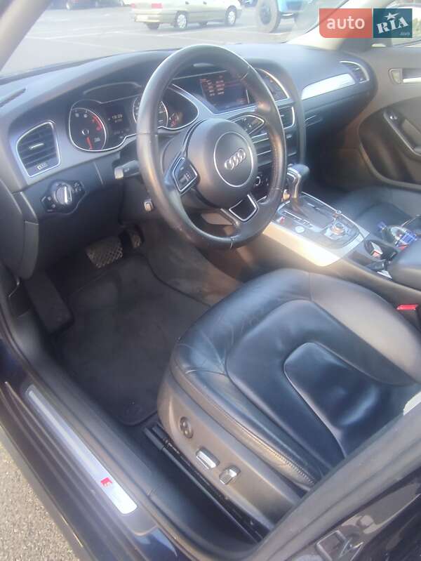Седан Audi A4 2014 в Киеве