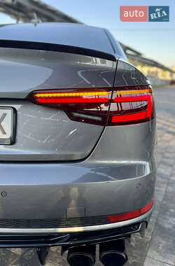 Седан Audi A4 2017 в 
