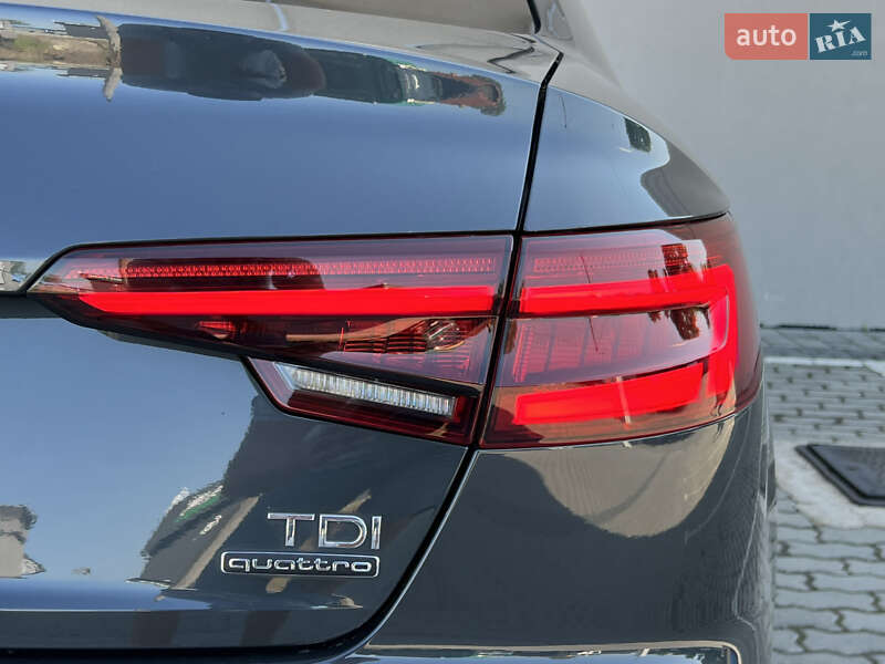 Седан Audi A4 2018 в Дрогобыче