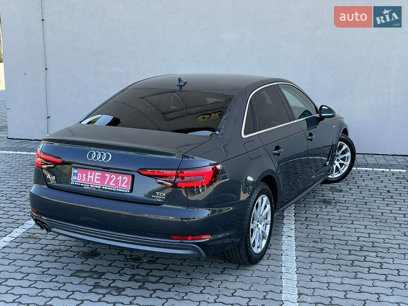 Седан Audi A4 2018 в Дрогобыче