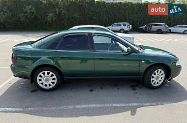 Седан Audi A4 2000 в 
