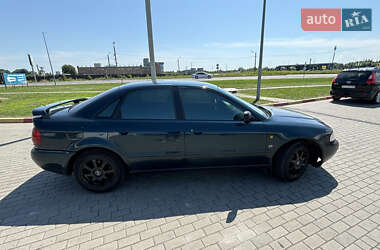 Седан Audi A4 1995 в 