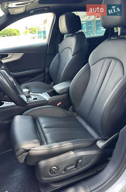 Седан Audi A4 2018 в 