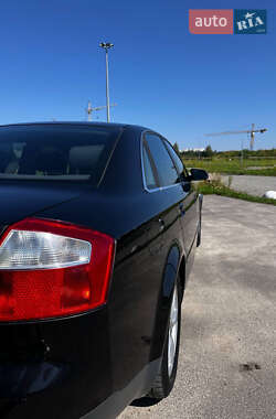 Седан Audi A4 2002 в 