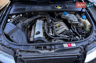 Седан Audi A4 2002 в 