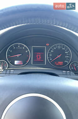 Седан Audi A4 2002 в 