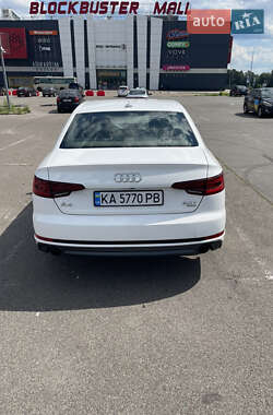 Седан Audi A4 2018 в 