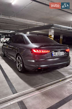 Седан Audi A4 2020 в 