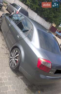 Седан Audi A4 2001 в 