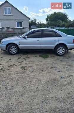 Седан Audi A4 1997 в Виннице