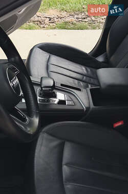 Седан Audi A4 2016 в 
