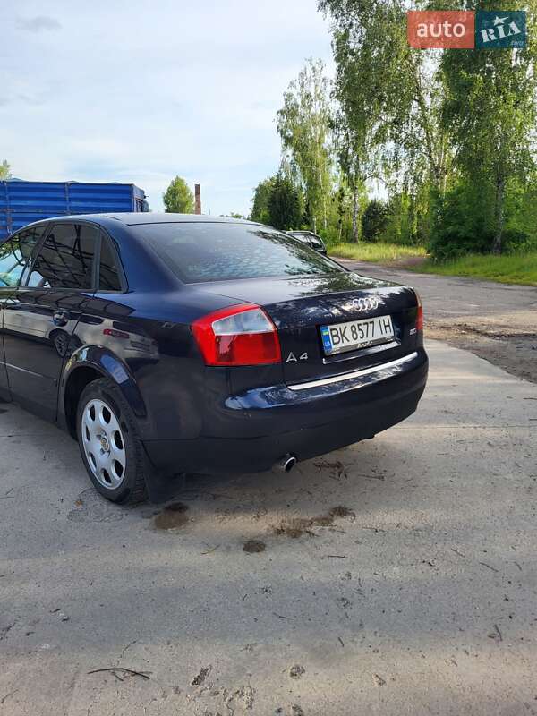 Седан Audi A4 2002 в Славуте