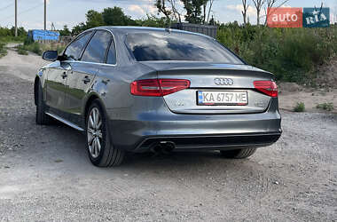 Седан Audi A4 2014 в Киеве