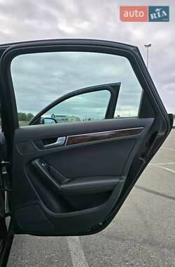 Седан Audi A4 2012 в 