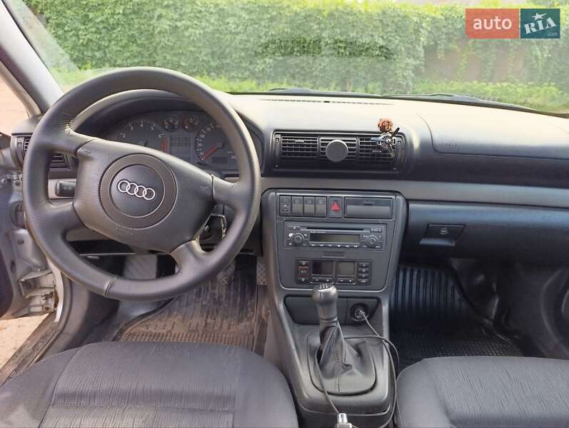 Седан Audi A4 1998 в Харькове
