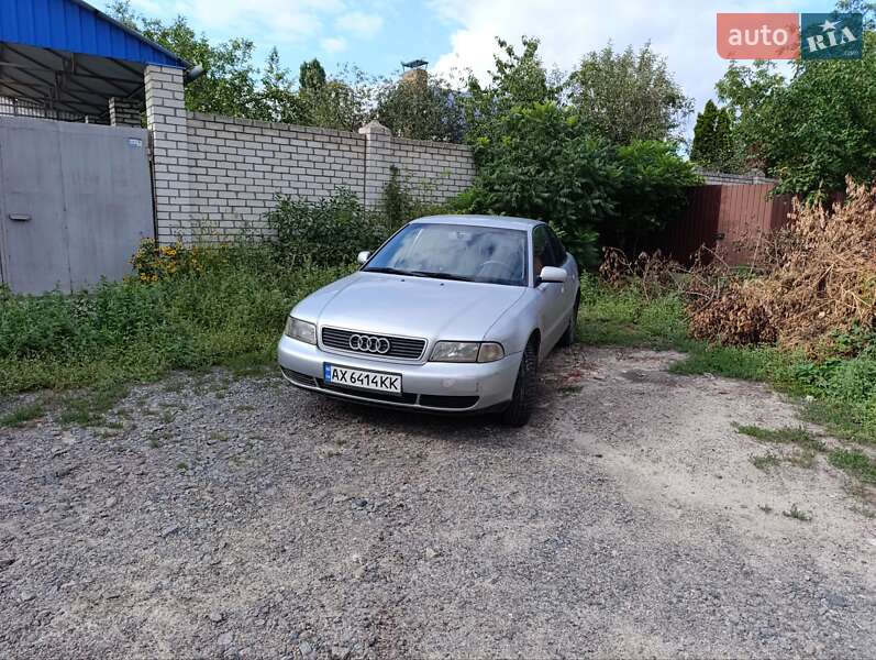 Седан Audi A4 1998 в Харькове