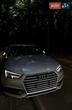 Седан Audi A4 2016 в 
