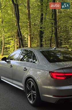 Седан Audi A4 2016 в 