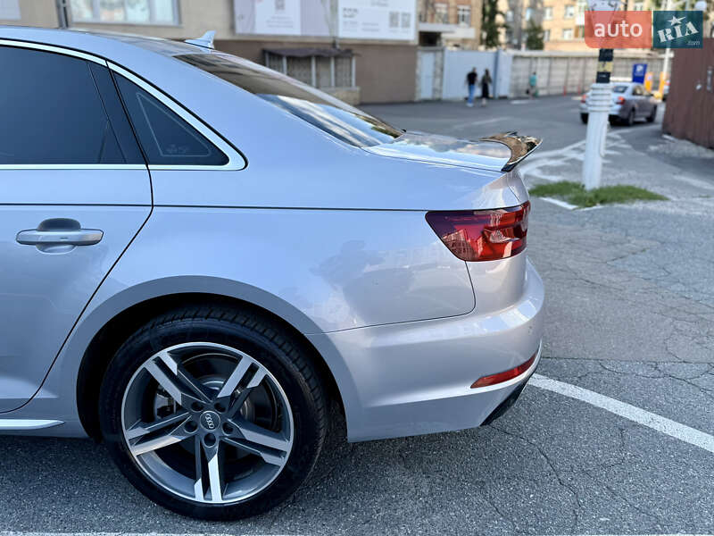 Седан Audi A4 2018 в Киеве