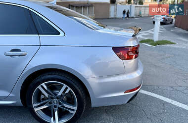 Седан Audi A4 2018 в 