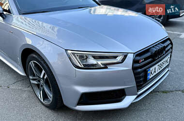 Седан Audi A4 2018 в 