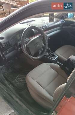 Седан Audi A4 1996 в 