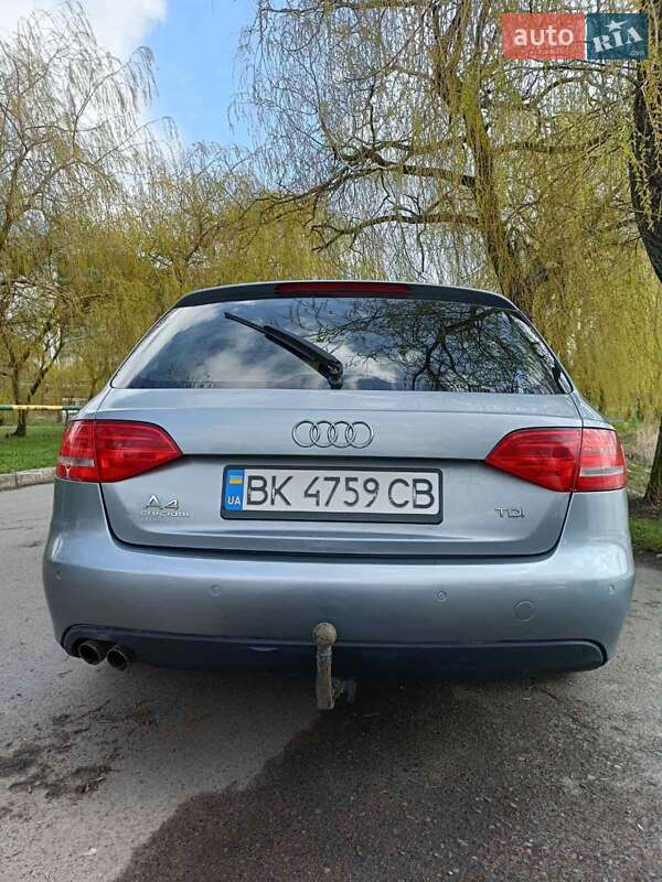 Універсал Audi A4 2011 в Рівному