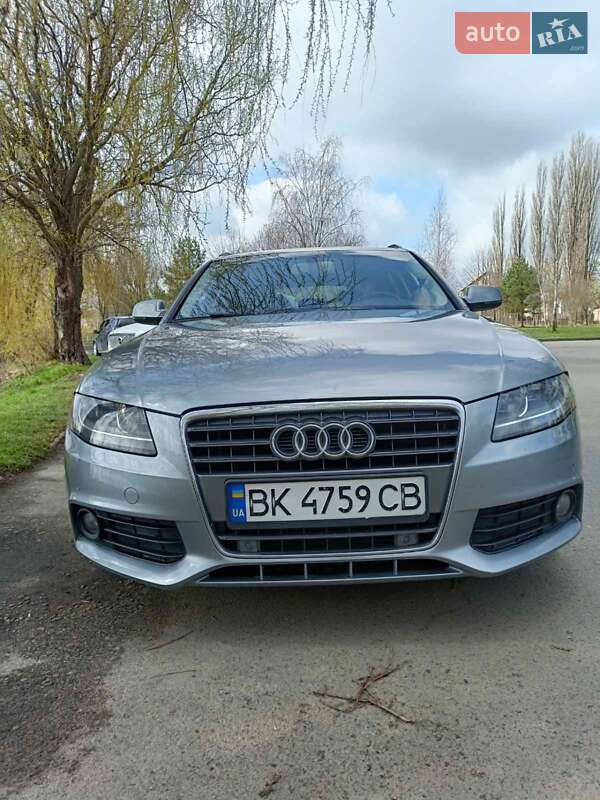 Універсал Audi A4 2011 в Рівному