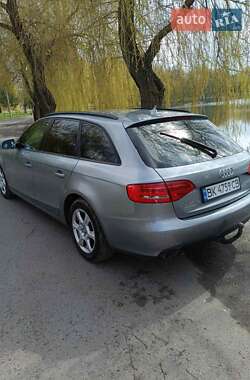 Універсал Audi A4 2011 в Рівному