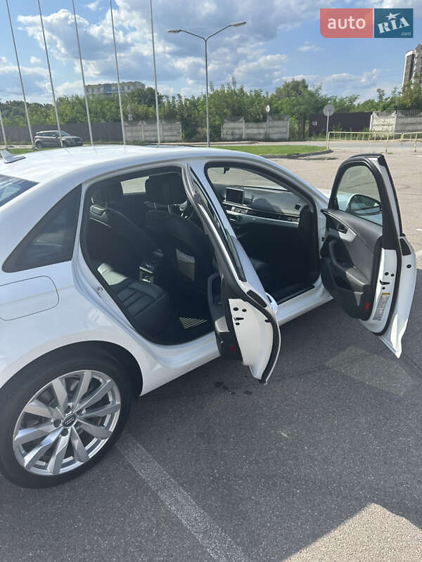 Седан Audi A4 2016 в Києві