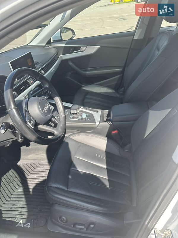 Седан Audi A4 2016 в Киеве