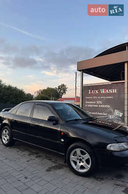 Седан Audi A4 1996 в 