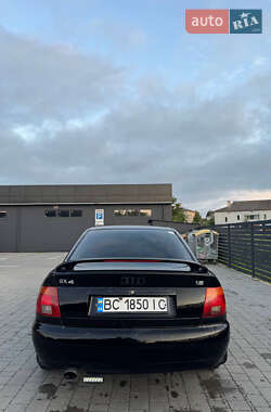 Седан Audi A4 1996 в 