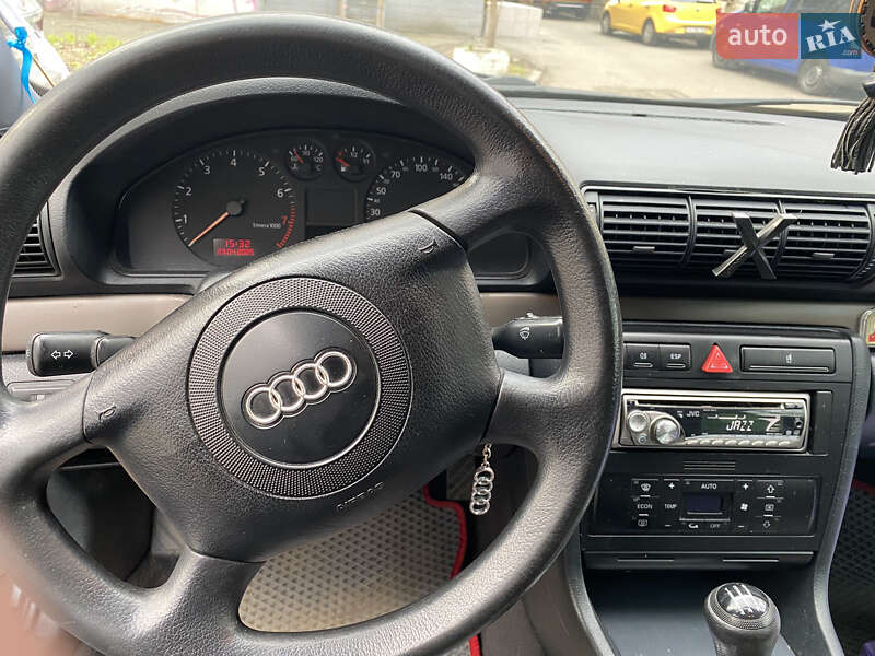 Универсал Audi A4 2001 в Киеве