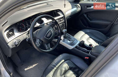 Седан Audi A4 2013 в Львове