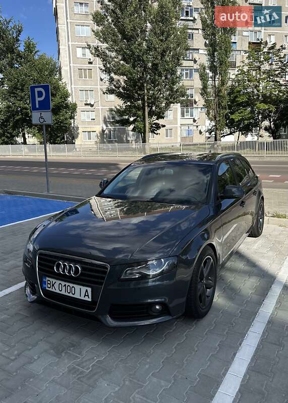 Универсал Audi A4 2009 в Вараше