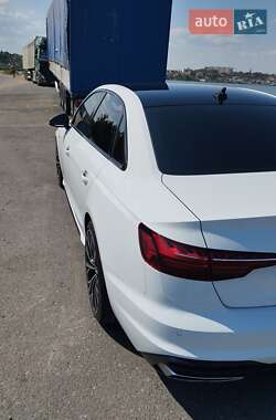 Седан Audi A4 2023 в 