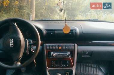 Универсал Audi A4 1998 в 