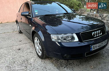 Седан Audi A4 2004 в 