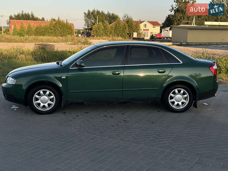 Седан Audi A4 2001 в Львове