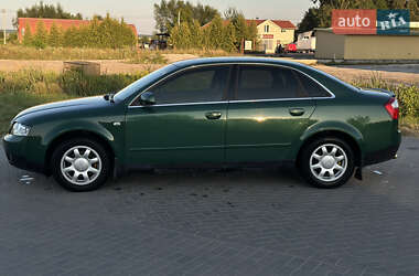 Седан Audi A4 2001 в 