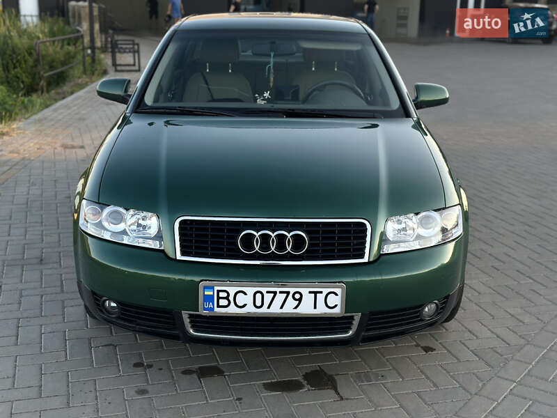 Седан Audi A4 2001 в Львове