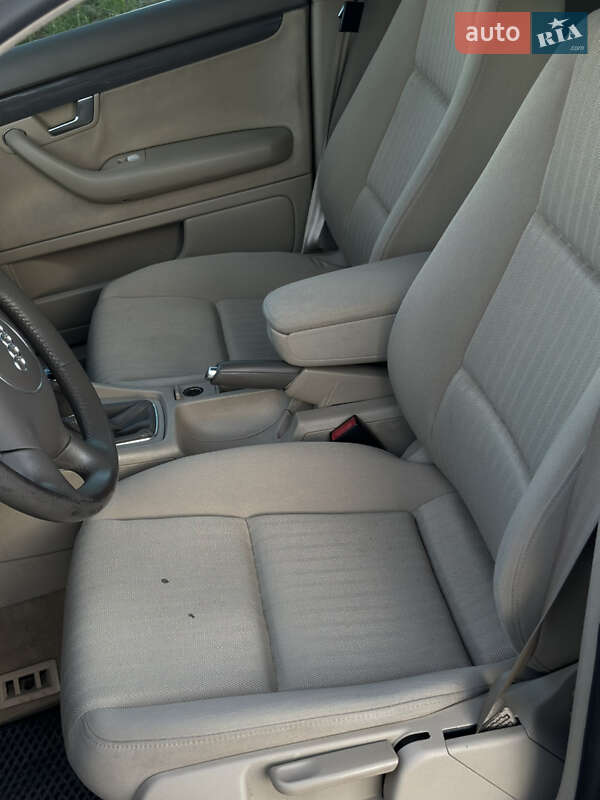 Седан Audi A4 2001 в Львове
