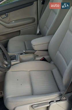 Седан Audi A4 2001 в 